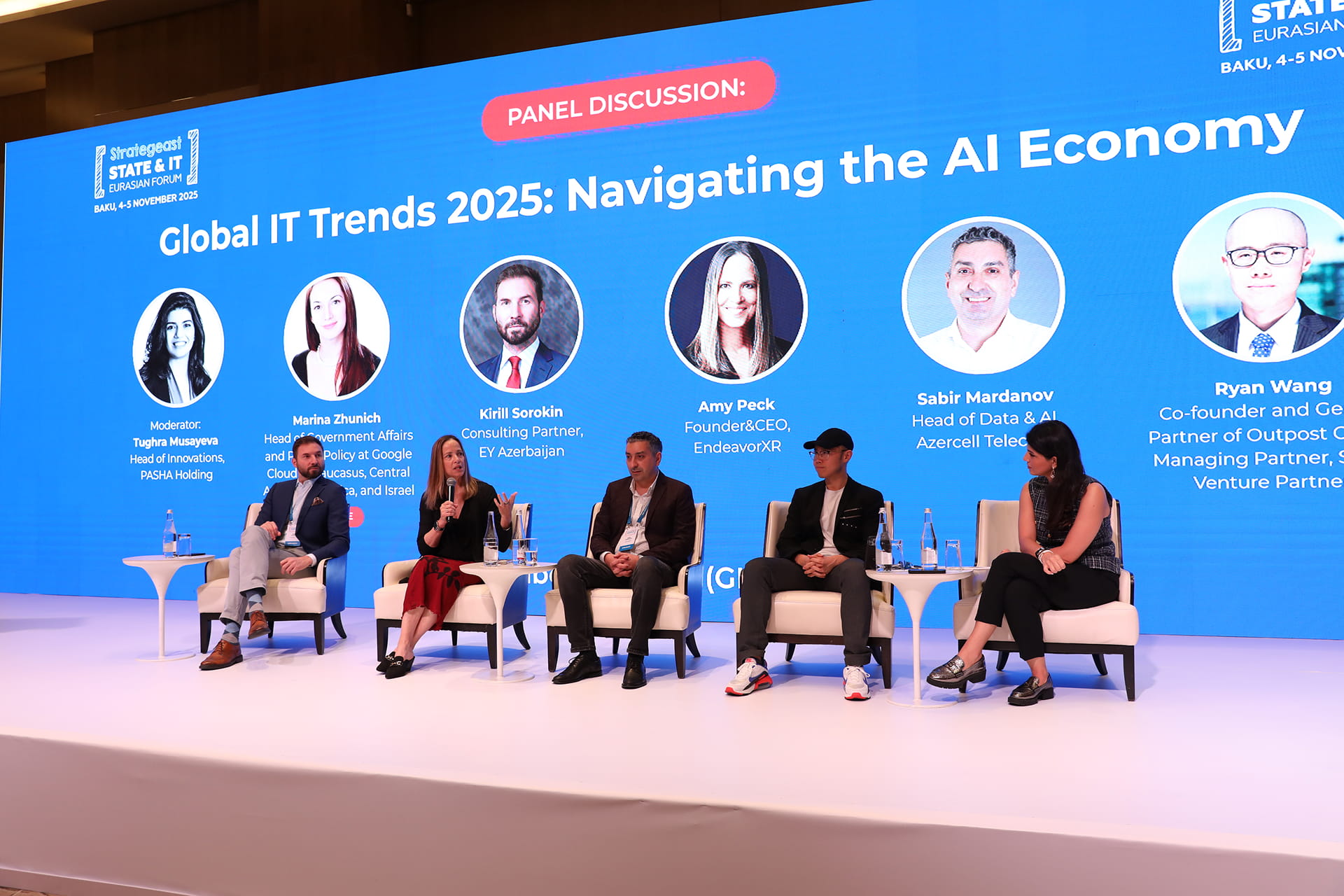 State and IT Eurasian Forum main stage with keynote speaker