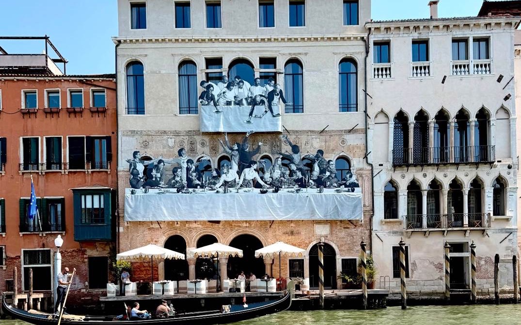 Venice Biennale-də Hitay Foundation, Grand Canal sahilində yerləşən palazzoda incəsənət instalyasiyası